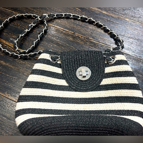Black and White Small Straw Bag - Picture 1 of 4